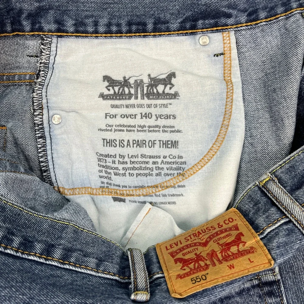 Levis 550 Jeans Mens 43x27 Medium Wash Blue Straight Leg 5‎ Pocket Denim EUC